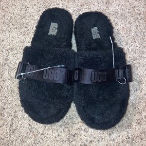 UGG Fluffita Women's Size 8 Black Sheepskin Slip On Slide Platform Slippers